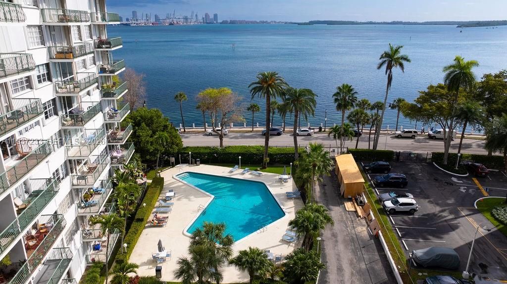 На продажу: $415,000 (1 спален, 1 ванн, 787 Квадратных фут)