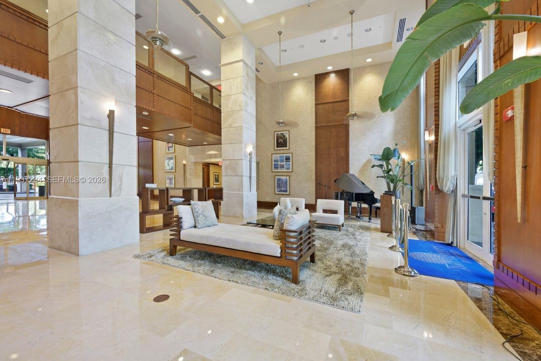 待售: $375,000 (1 贝兹, 1 浴室, 860 平方英尺)