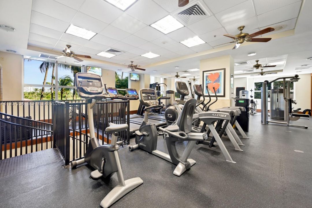 待售: $375,000 (1 贝兹, 1 浴室, 860 平方英尺)