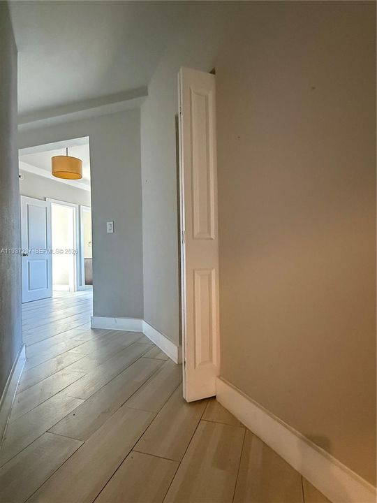 For Rent: $1,800 (1 beds, 1 baths, 18467 Square Feet)