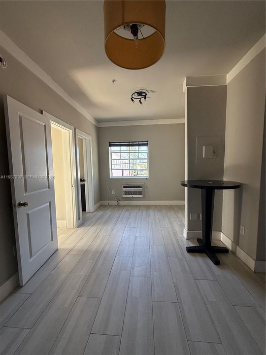 For Rent: $1,800 (1 beds, 1 baths, 18467 Square Feet)