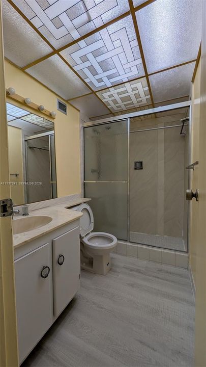 На продажу: $110,000 (2 спален, 2 ванн, 1092 Квадратных фут)