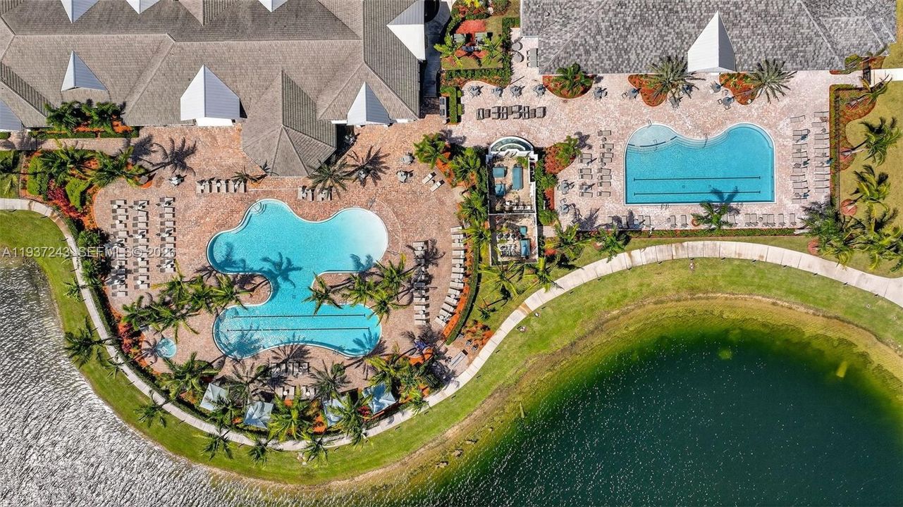 For Sale: $372,900 (2 beds, 2 baths, 1579 Square Feet)