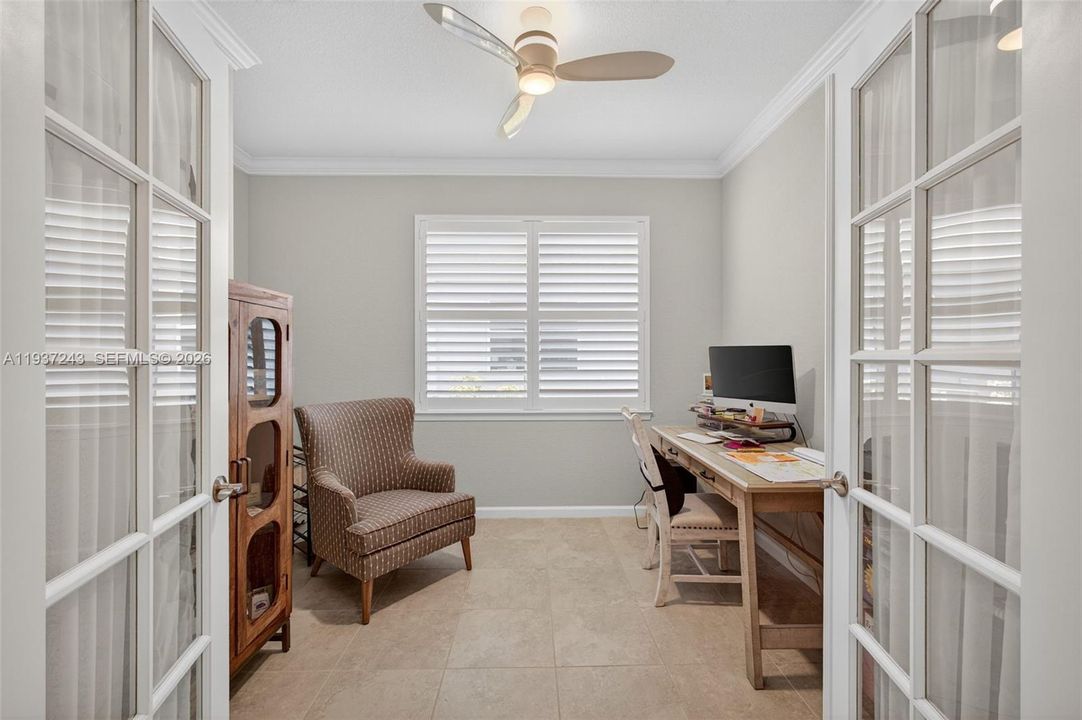 For Sale: $372,900 (2 beds, 2 baths, 1579 Square Feet)