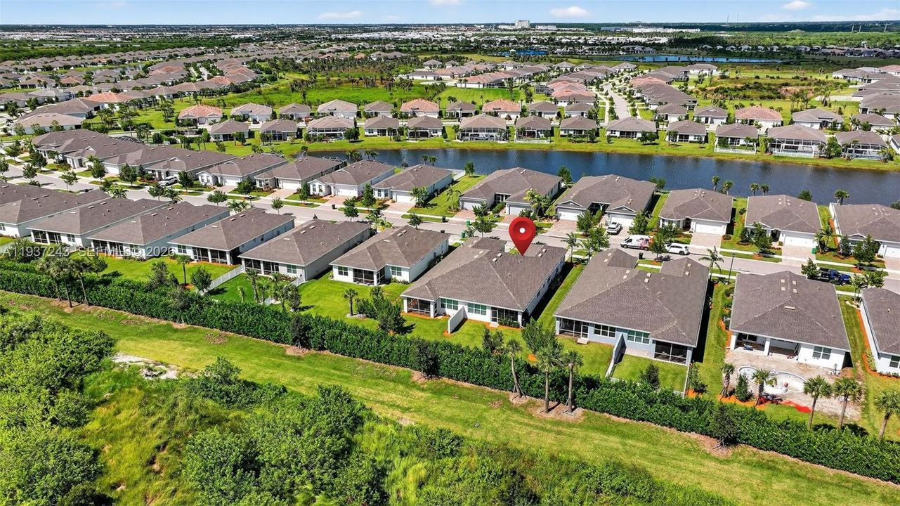 For Sale: $372,900 (2 beds, 2 baths, 1579 Square Feet)