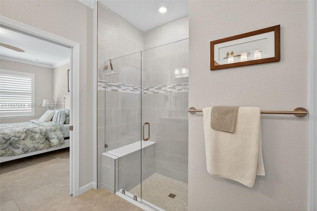 For Sale: $372,900 (2 beds, 2 baths, 1579 Square Feet)