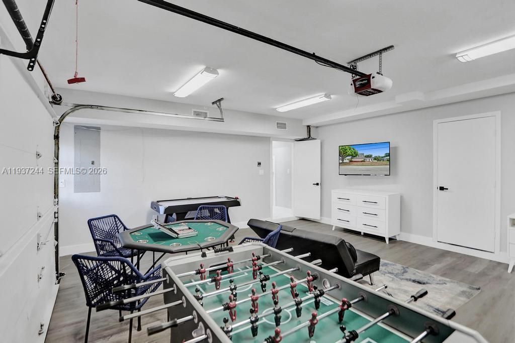 待售: $1,800,000 (6 贝兹, 3 浴室, 3036 平方英尺)