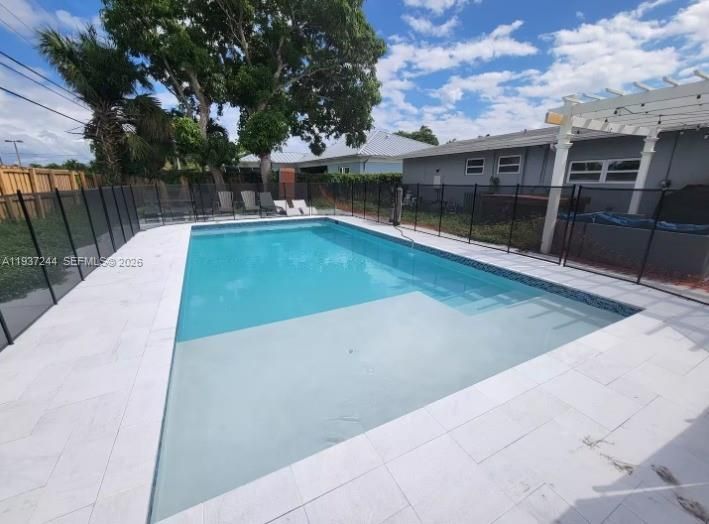 待售: $1,800,000 (6 贝兹, 3 浴室, 3036 平方英尺)