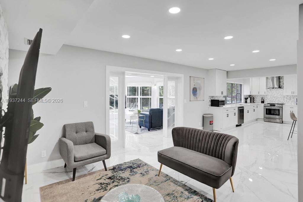 待售: $1,800,000 (6 贝兹, 3 浴室, 3036 平方英尺)