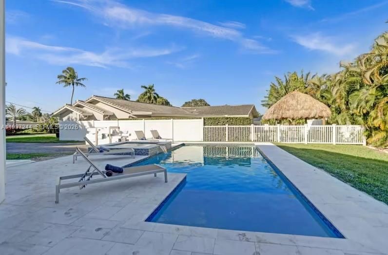 待售: $1,800,000 (6 贝兹, 3 浴室, 3036 平方英尺)