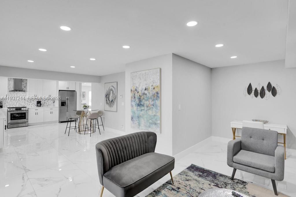 待售: $1,800,000 (6 贝兹, 3 浴室, 3036 平方英尺)