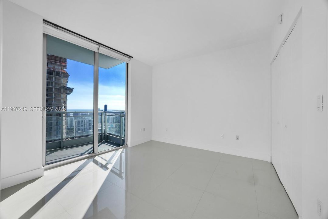 For Sale: $600,000 (2 beds, 2 baths, 1121 Square Feet)