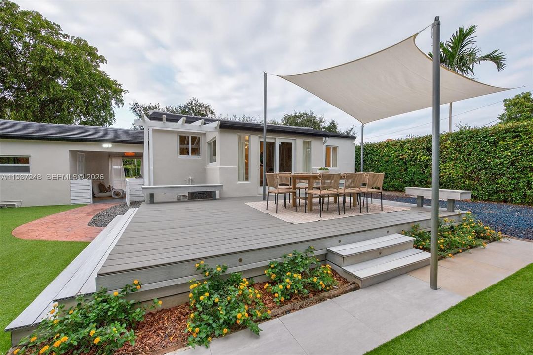 待售: $919,000 (2 贝兹, 1 浴室, 1225 平方英尺)