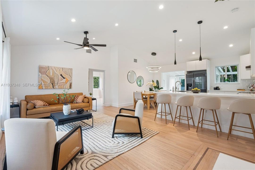 待售: $919,000 (2 贝兹, 1 浴室, 1225 平方英尺)