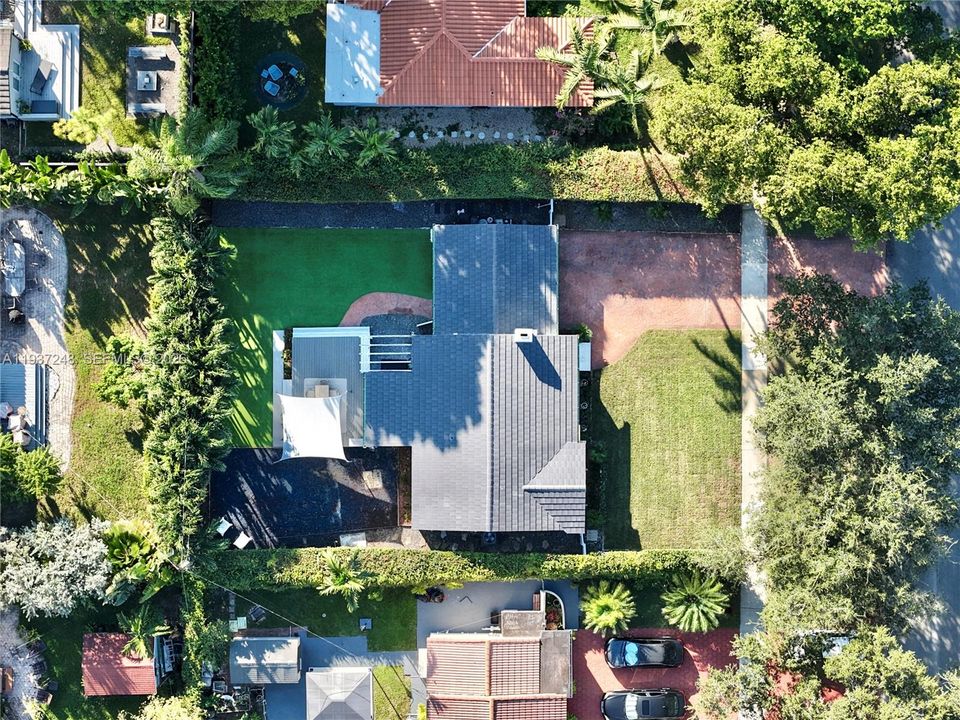 待售: $919,000 (2 贝兹, 1 浴室, 1225 平方英尺)