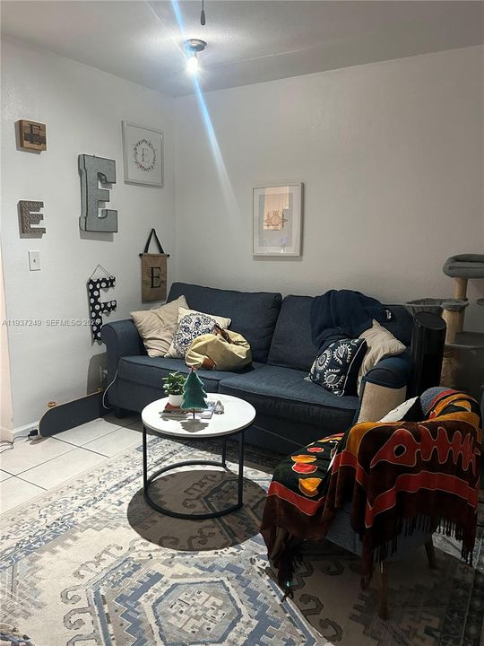 For Rent: $1,450 (1 beds, 1 baths, 500 Square Feet)