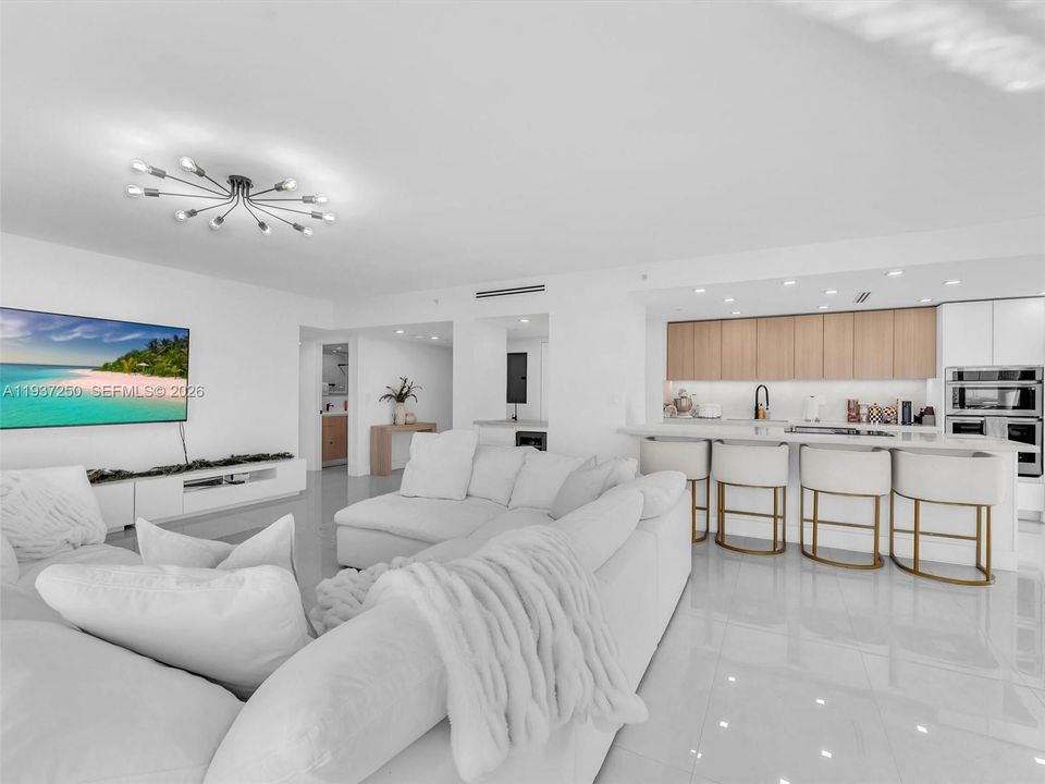 For Sale: $975,000 (3 beds, 2 baths, 1887 Square Feet)