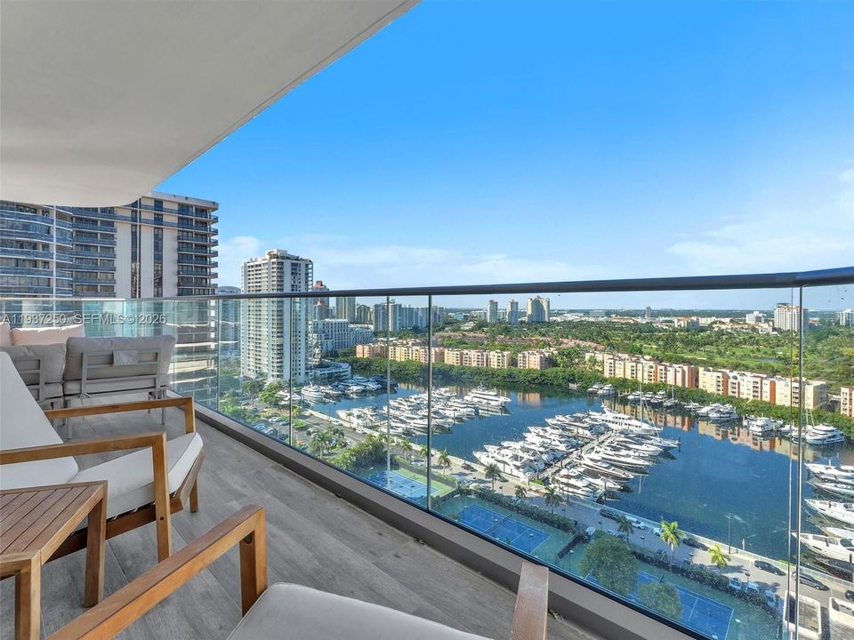 For Sale: $975,000 (3 beds, 2 baths, 1887 Square Feet)