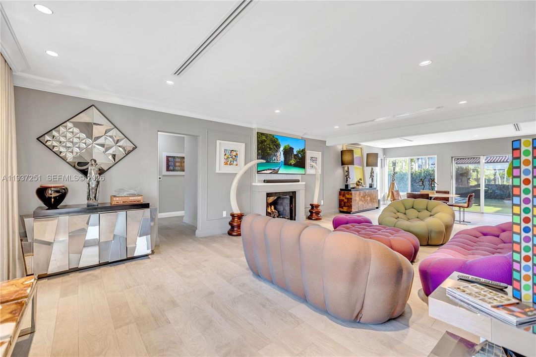 На продажу: $1,450,000 (4 спален, 3 ванн, 1944 Квадратных фут)