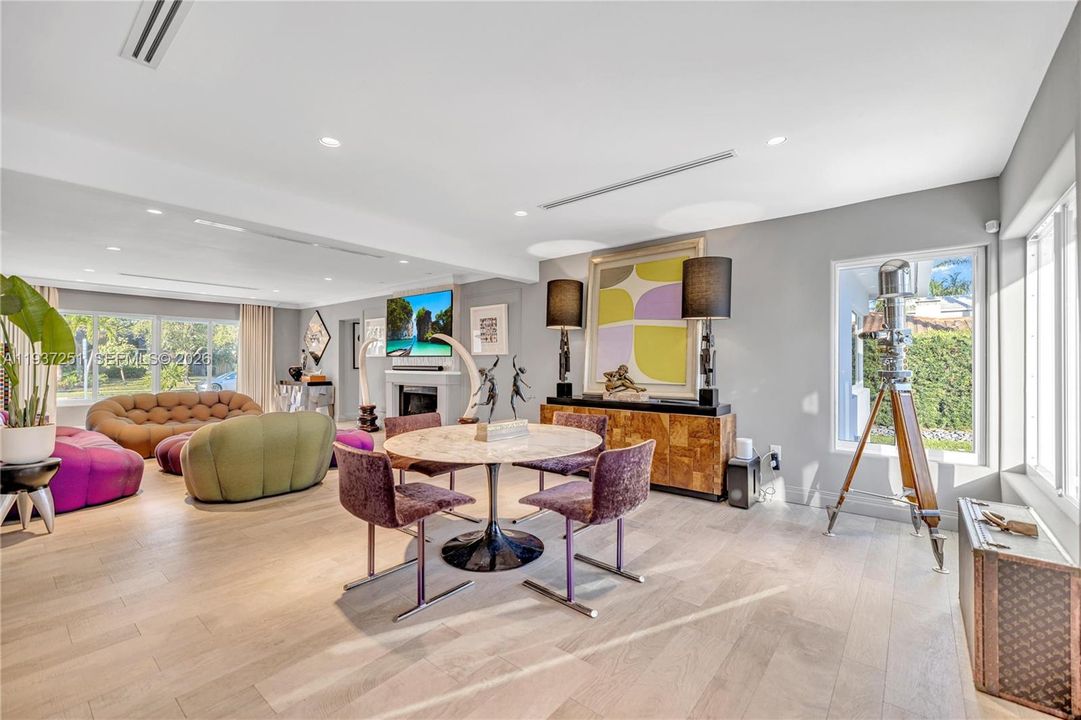 На продажу: $1,450,000 (4 спален, 3 ванн, 1944 Квадратных фут)