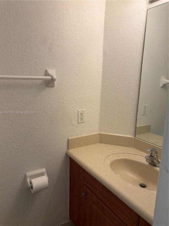 1/2 bath