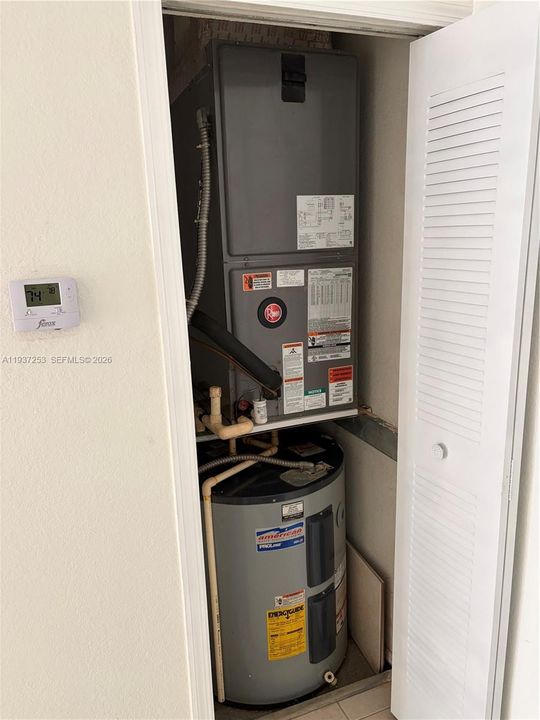 En Renta: $2,830 (3 camas, 2 baños, 1385 Pies cuadrados)