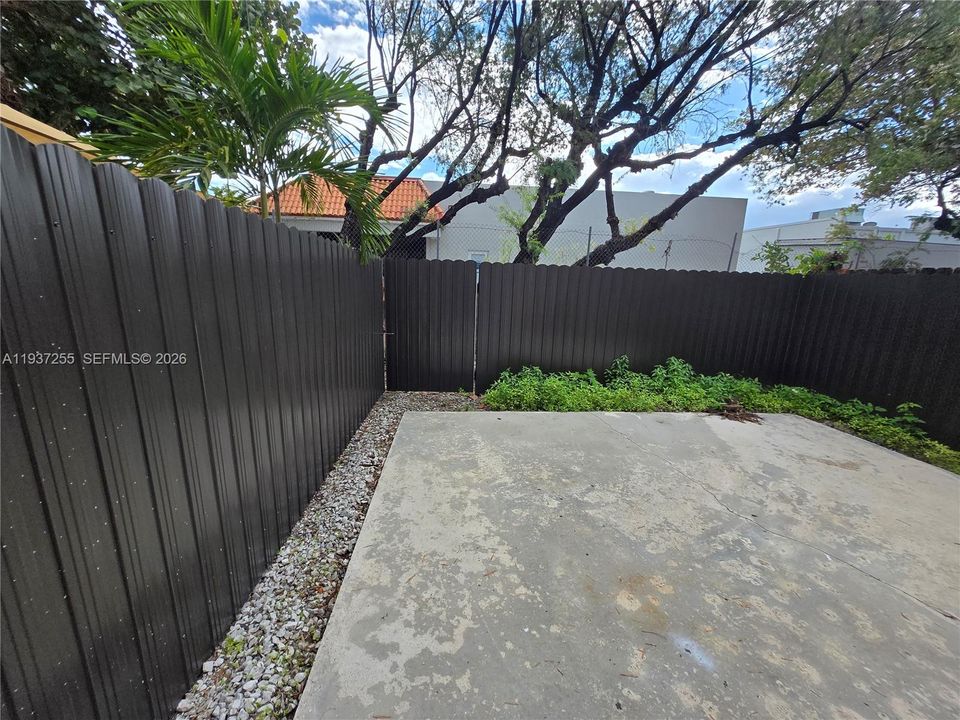 En Venta: $251,900 (2 camas, 1 baños, 770 Pies cuadrados)