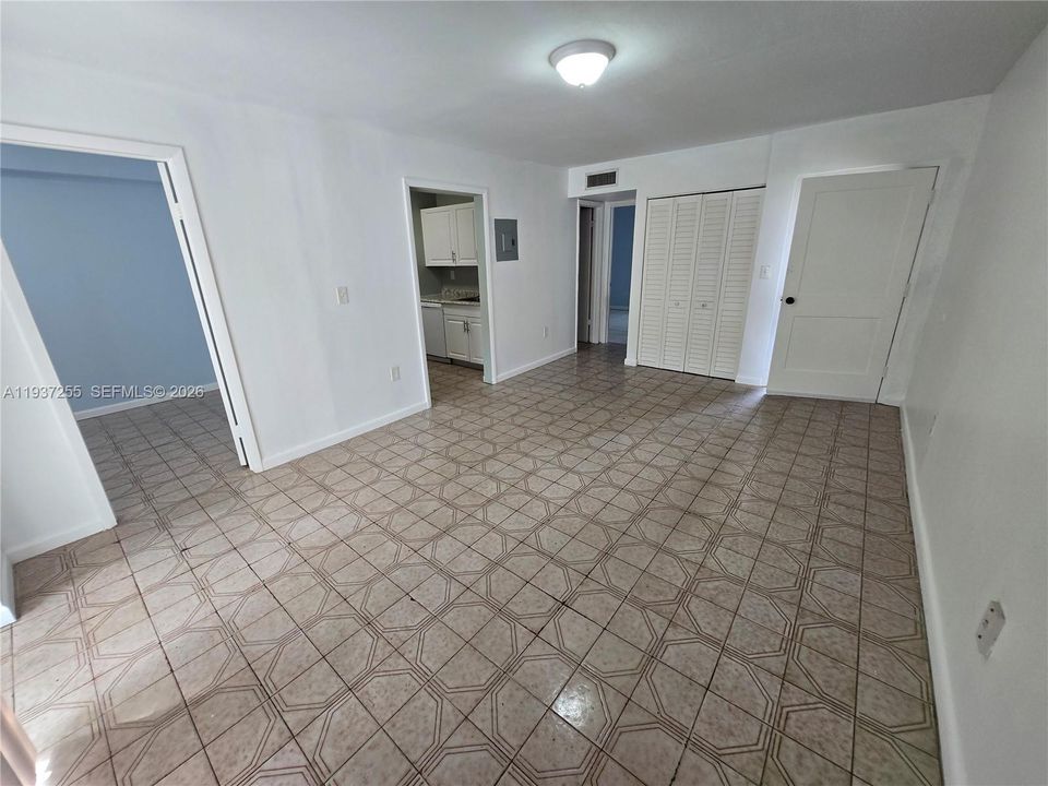 En Venta: $251,900 (2 camas, 1 baños, 770 Pies cuadrados)