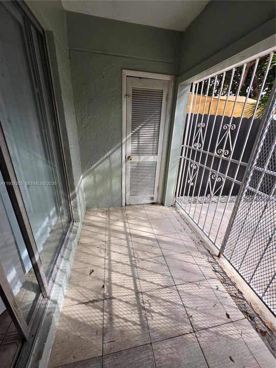 En Venta: $251,900 (2 camas, 1 baños, 770 Pies cuadrados)