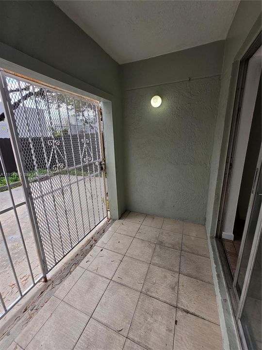 En Venta: $251,900 (2 camas, 1 baños, 770 Pies cuadrados)