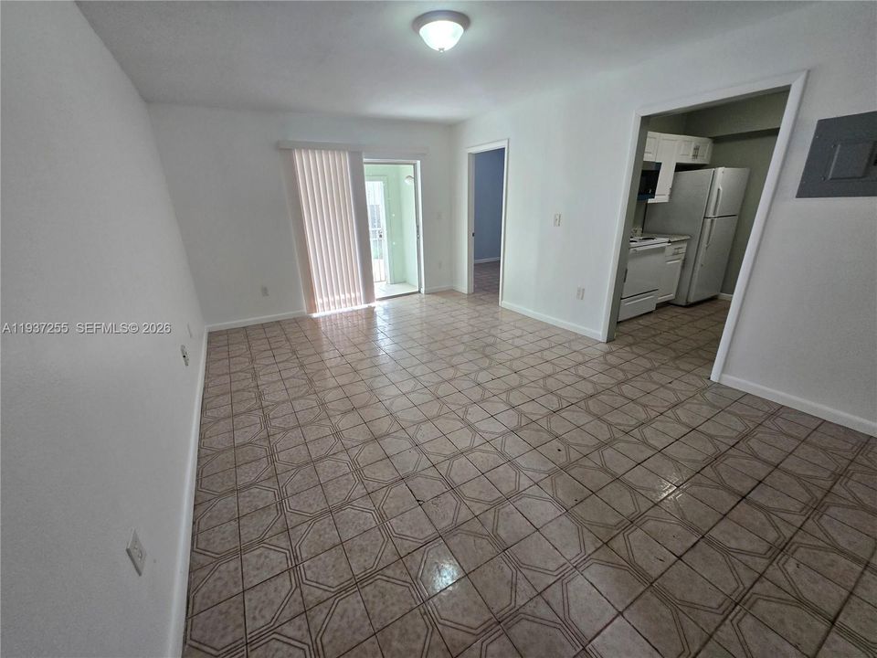 En Venta: $251,900 (2 camas, 1 baños, 770 Pies cuadrados)