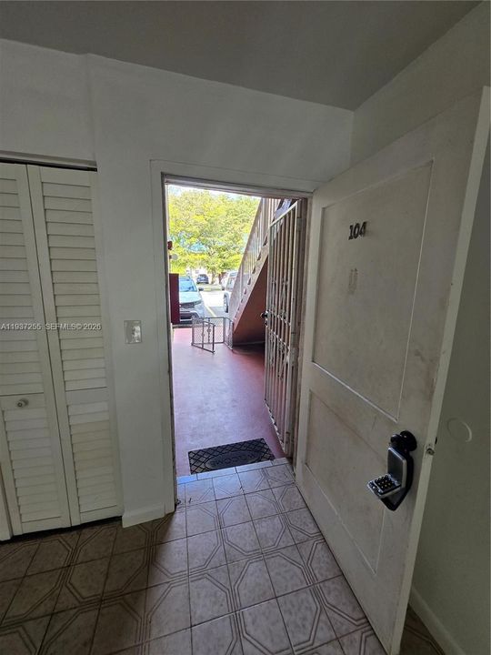 En Venta: $251,900 (2 camas, 1 baños, 770 Pies cuadrados)