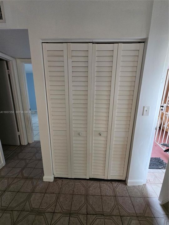 En Venta: $251,900 (2 camas, 1 baños, 770 Pies cuadrados)