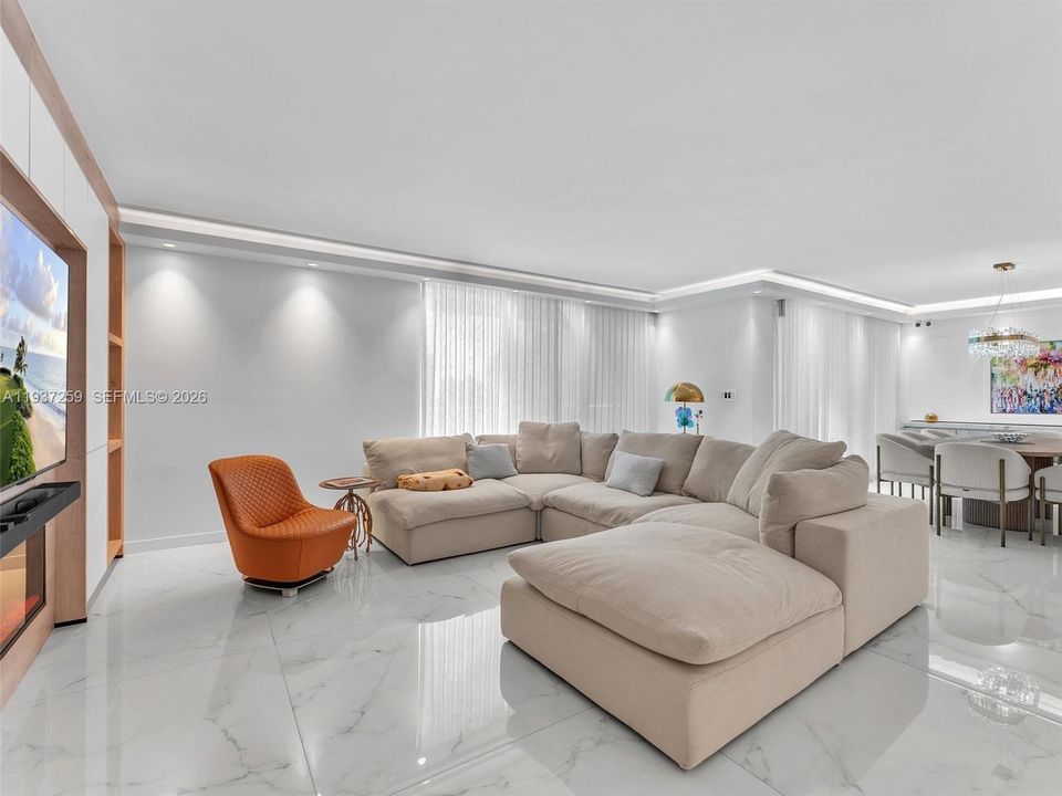 For Sale: $1,350,000 (2 beds, 2 baths, 1825 Square Feet)