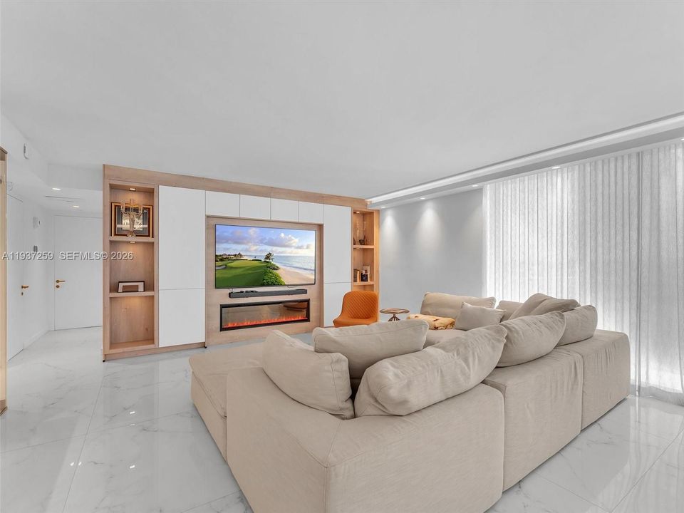 For Sale: $1,350,000 (2 beds, 2 baths, 1825 Square Feet)