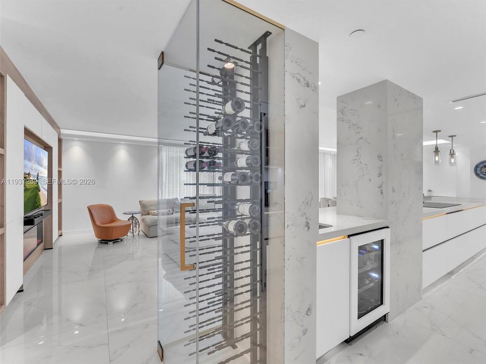 For Sale: $1,350,000 (2 beds, 2 baths, 1825 Square Feet)