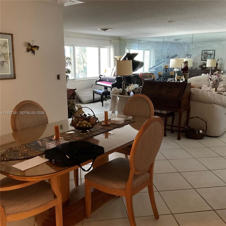 En Venta: $1,799,000 (3 camas, 3 baños, 2298 Pies cuadrados)