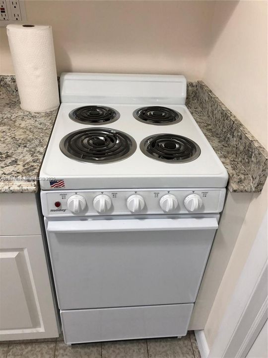 出租: $1,600 (1 贝兹, 1 浴室, 981 平方英尺)