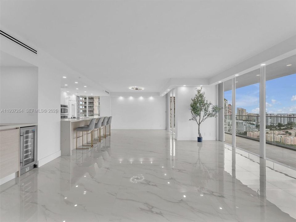 For Sale: $1,050,000 (3 beds, 2 baths, 1887 Square Feet)