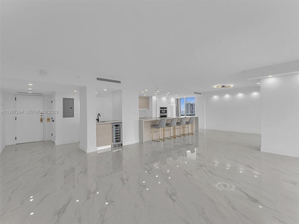 For Sale: $1,050,000 (3 beds, 2 baths, 1887 Square Feet)