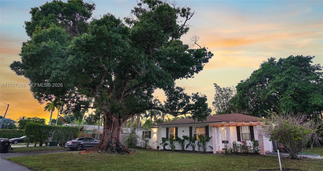 出租: $2,125 (1 贝兹, 1 浴室, 700 平方英尺)