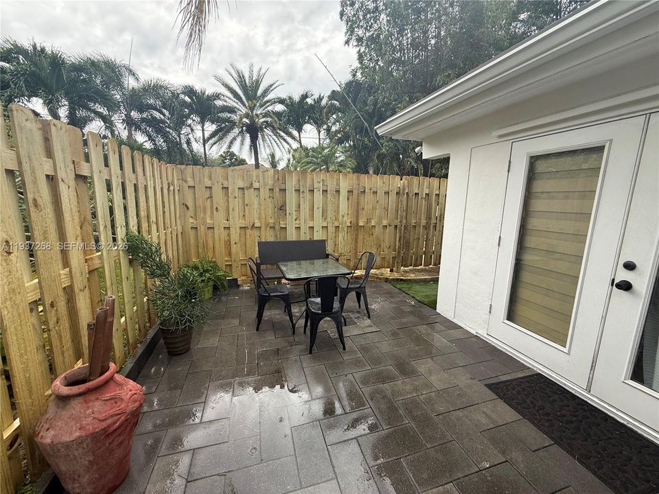 出租: $2,125 (1 贝兹, 1 浴室, 700 平方英尺)