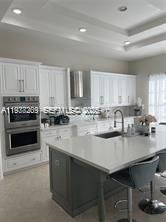 В аренду: $10,800 (6 спален, 3 ванн, 3810 Квадратных фут)