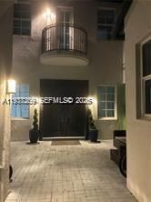 В аренду: $10,800 (6 спален, 3 ванн, 3810 Квадратных фут)