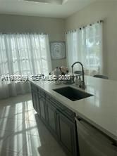 В аренду: $10,800 (6 спален, 3 ванн, 3810 Квадратных фут)