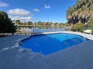 В аренду: $10,800 (6 спален, 3 ванн, 3810 Квадратных фут)