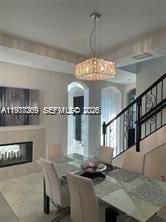 В аренду: $10,800 (6 спален, 3 ванн, 3810 Квадратных фут)