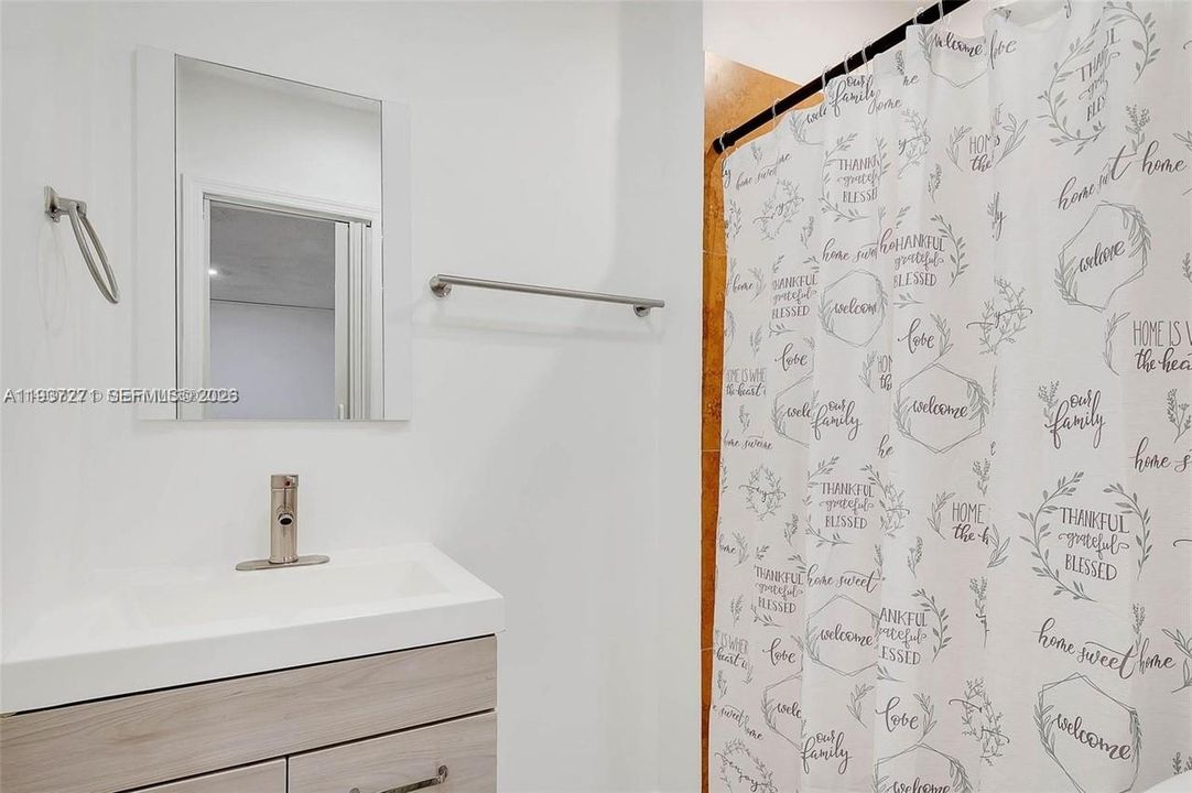 В аренду: $1,550 (1 спален, 1 ванн, 500 Квадратных фут)