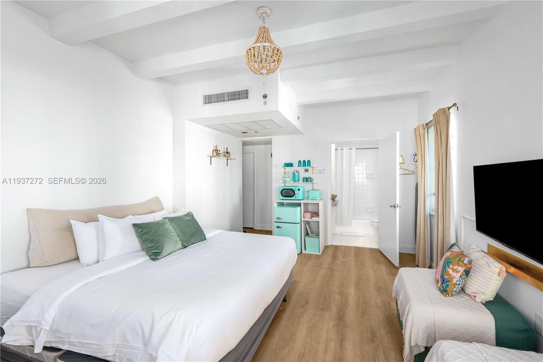 En Venta: $298,750 (0 camas, 1 baños, 300 Pies cuadrados)