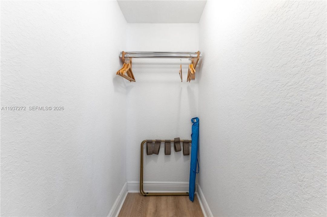 En Venta: $298,750 (0 camas, 1 baños, 300 Pies cuadrados)